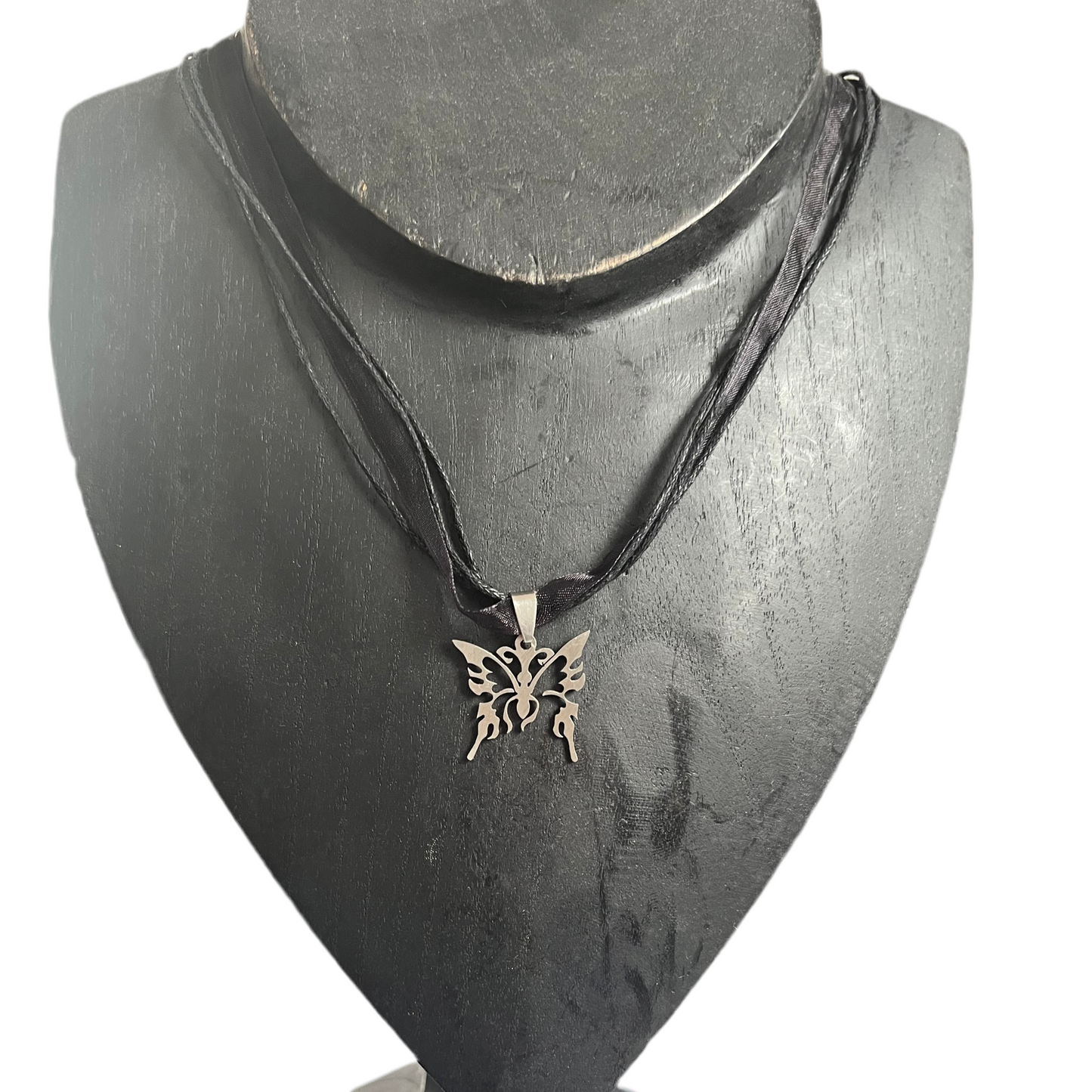 Gargantilha de Senhora com Pendente Borboleta em Aço Inoxidável