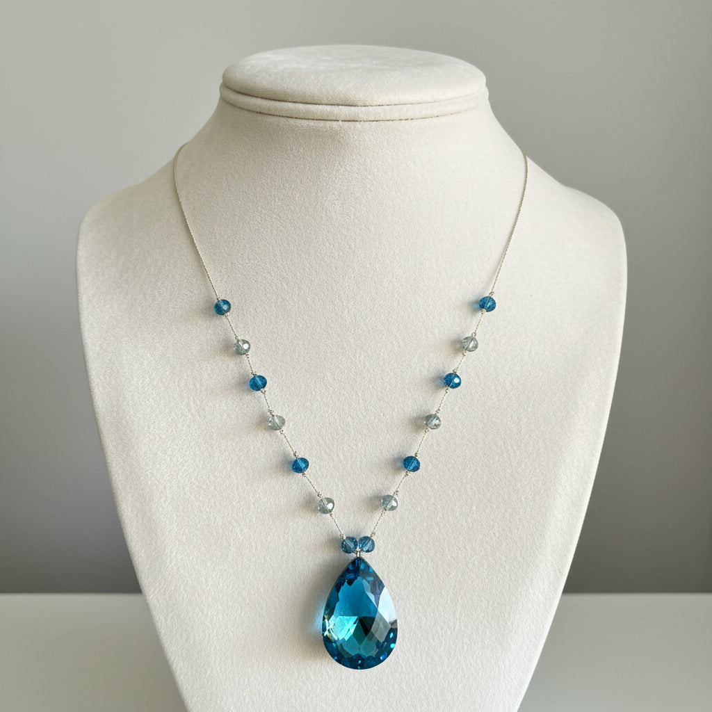 Collier pour femme argenté, larme bleue