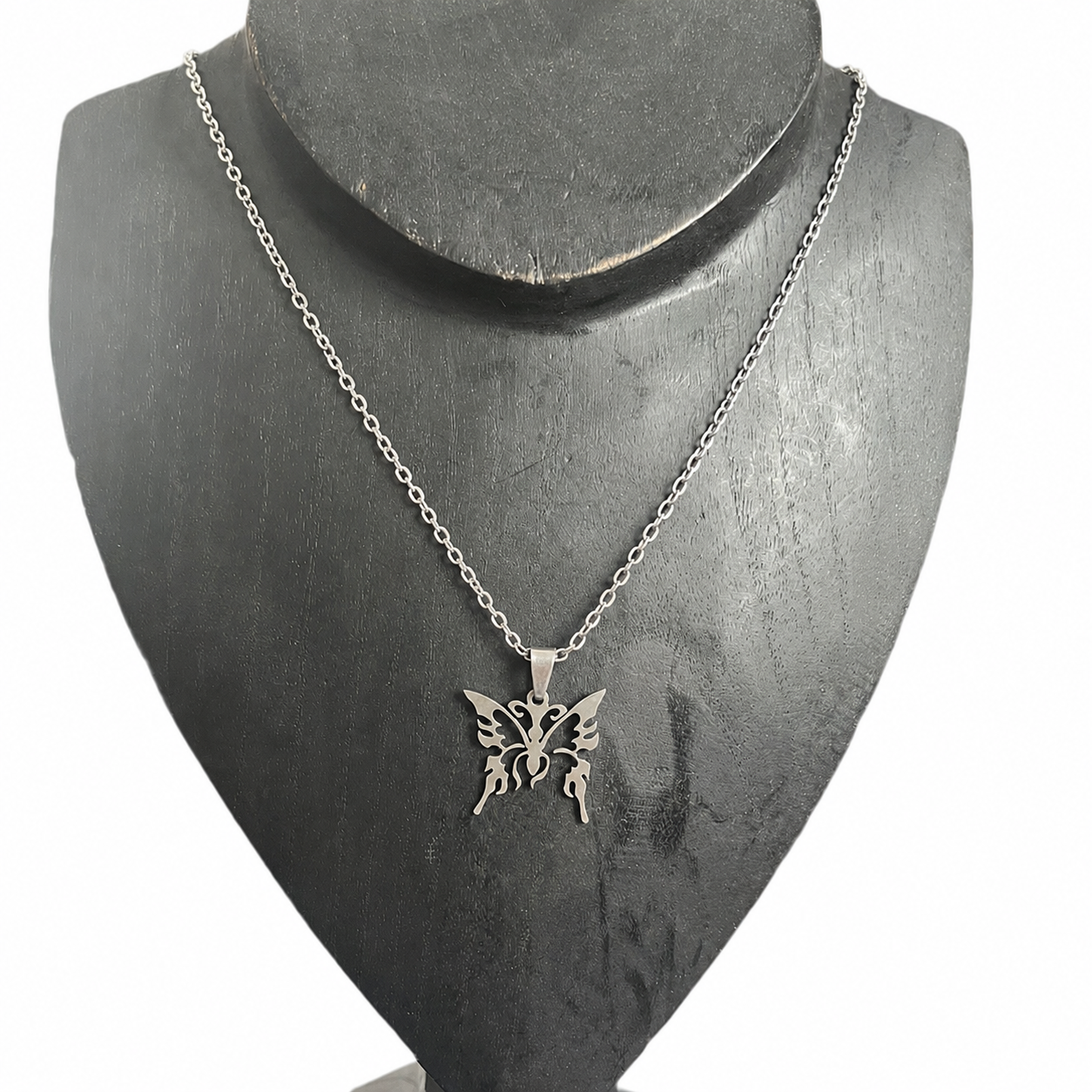Colar de Senhora com Pendente Borboleta em Aço Inoxidável
