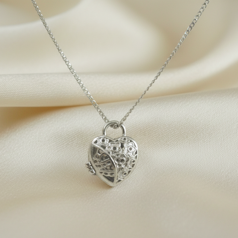 Collier en Acier Inoxydable, Cœur Fleurs Aromathérapie