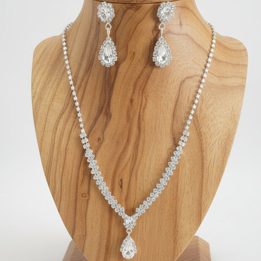 Conjunto de Senhora em Fantasia, Cristais