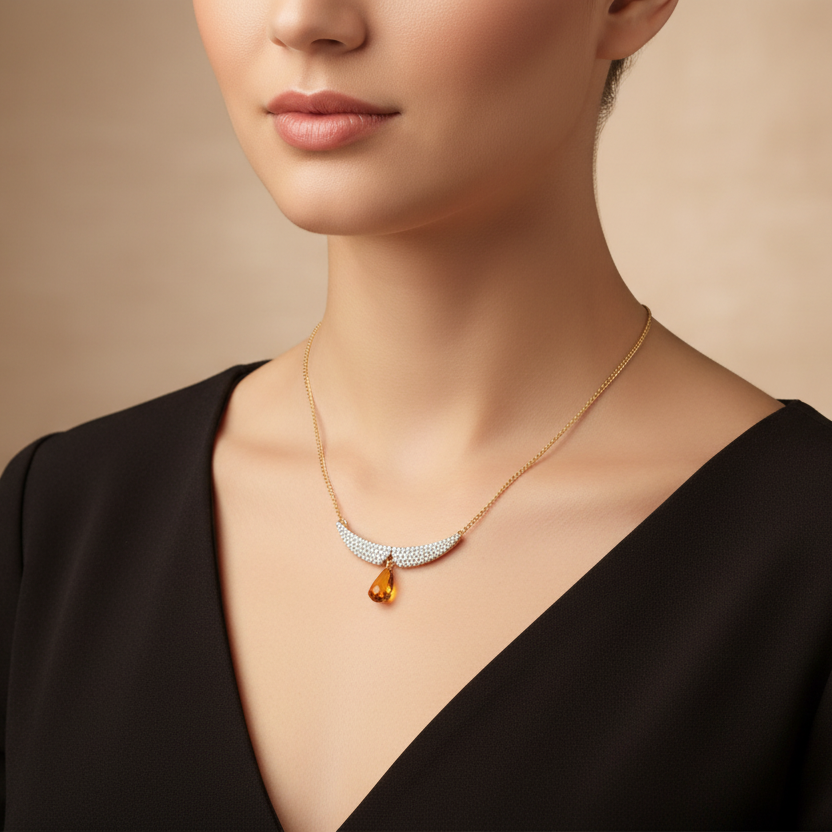 Colar de Senhora Laminado a Ouro 10K com Pingente Asas
