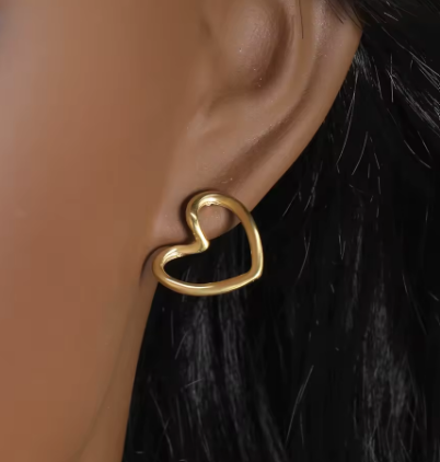 Conjunto Coração Dourado – Colar + Brincos em Aço Inoxidável (316L)