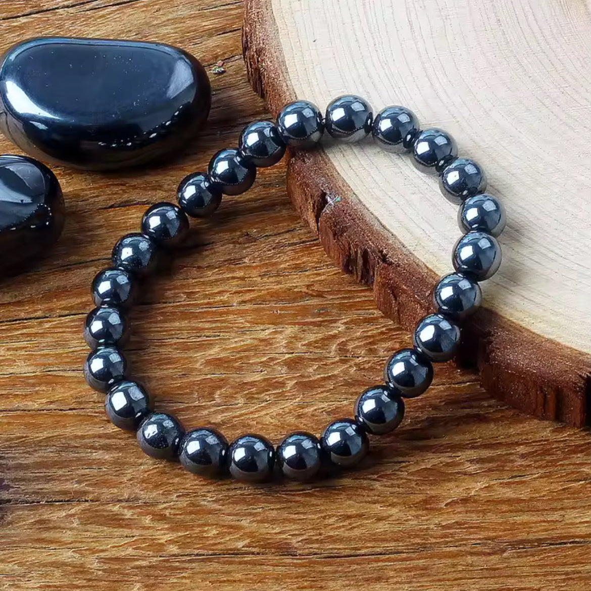 Pulseira de Hematite Natural – Força, Equilíbrio e Proteção