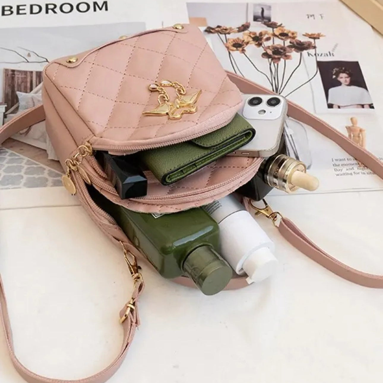 Mini Mochila Soft Pink Flamingo – Detalhes em Pérolas e Matelassé