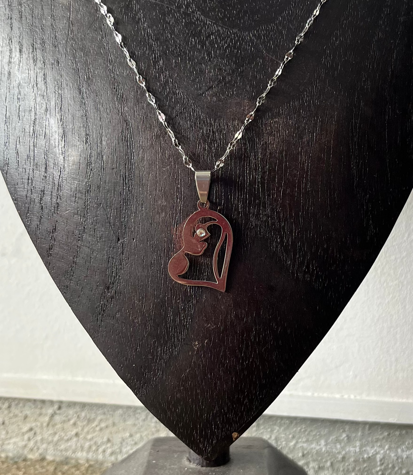 Colar de Senhora com Pendente Coração em Aço Inoxidável