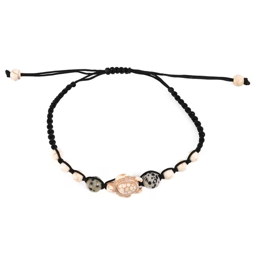 Pulseira Baby Turtle Branca Mar e Vida – Um Toque de Magia Vintage