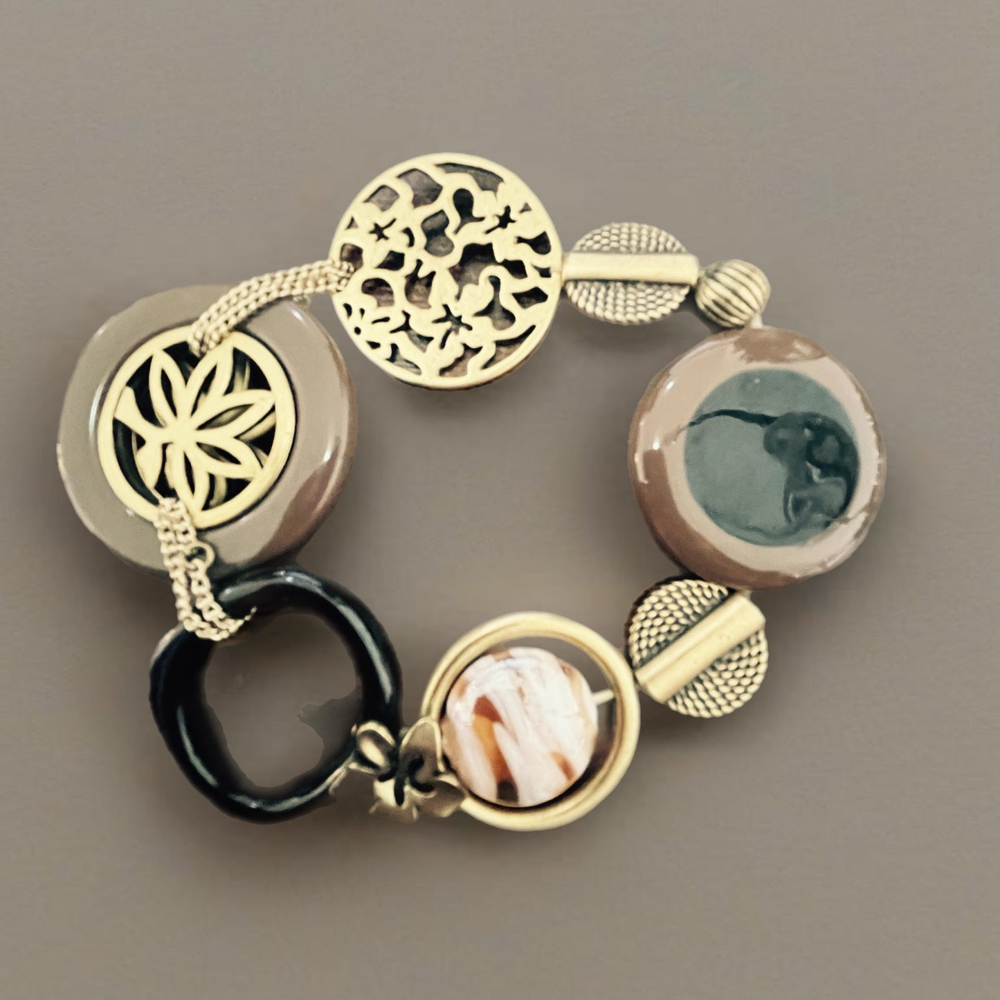 Pulseira de Senhora, Caracol