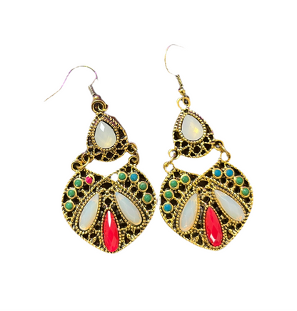 Brincos Boho Estilo Rainha na Cor Ouro Antigo com Pedras de Cores Variadas