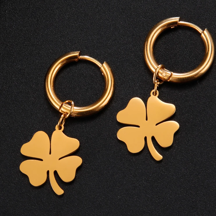 Boucles d'oreilles Trèfle Gold Steel – Design géométrique avec finition premium