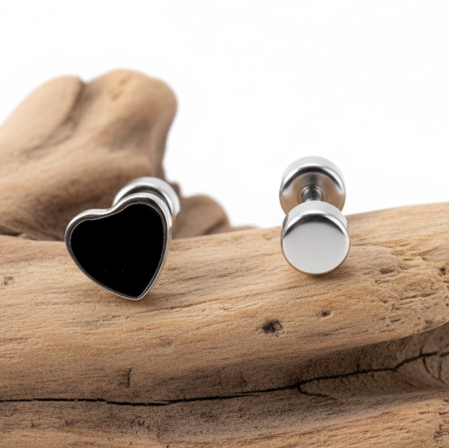 Black Heart Stud Earrings in Stainless Steel – Minimalist Elegance