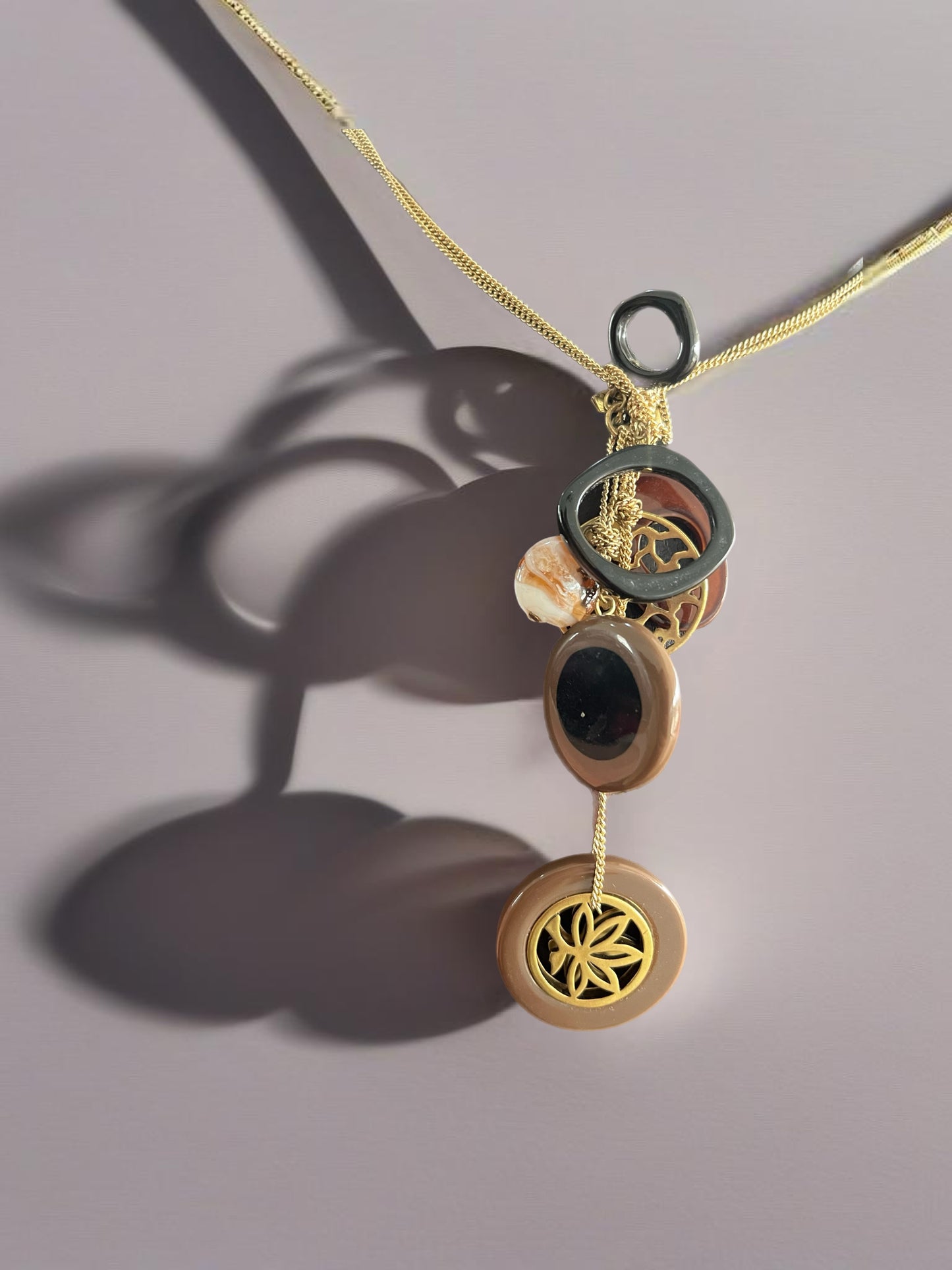 Colar de Senhora, Caracol