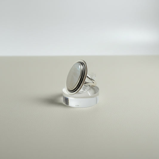 Anel de Senhora em Prata com Pedra Natural Lua Indiana T = 9.5