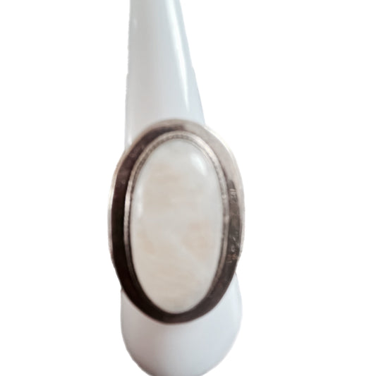 Anel de Senhora em Prata com Pedra Natural Lua Indiana