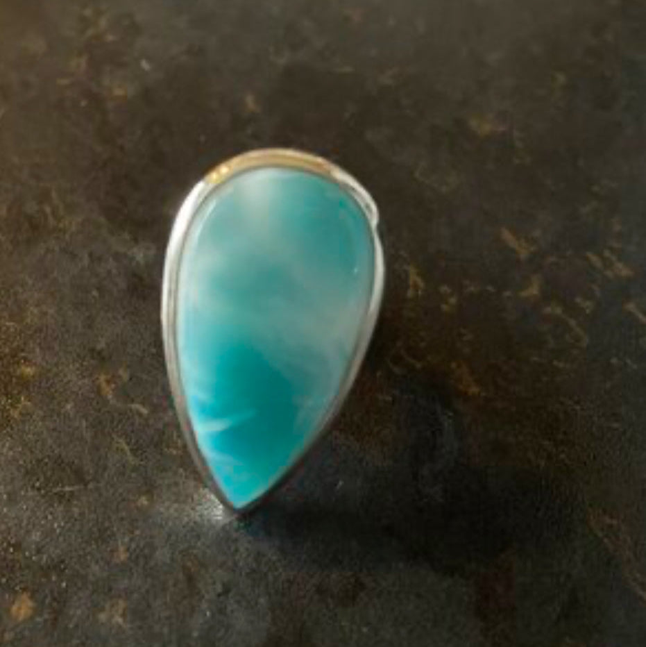 Anel de Senhora em Prata com Pedra Natural Larimar