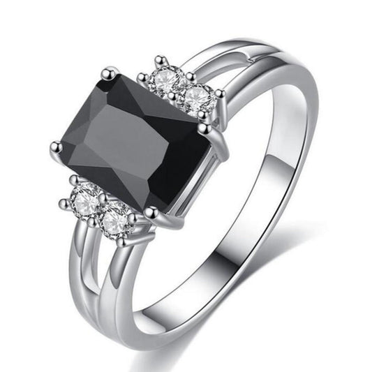 Anel de Senhora em Cobre com Pedra Onix Preta e Zircónias