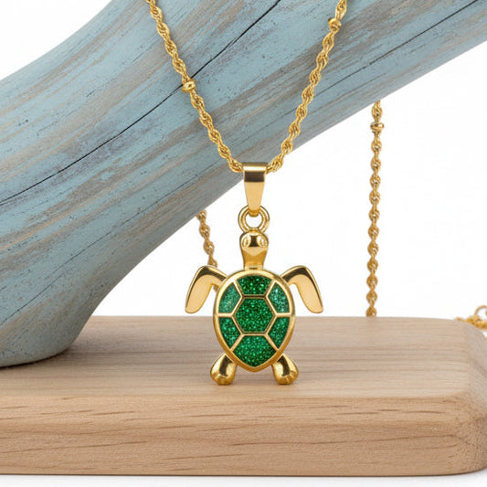 Colar de Senhora com Pingente de Tartaruga Verde em Aço Inoxidável