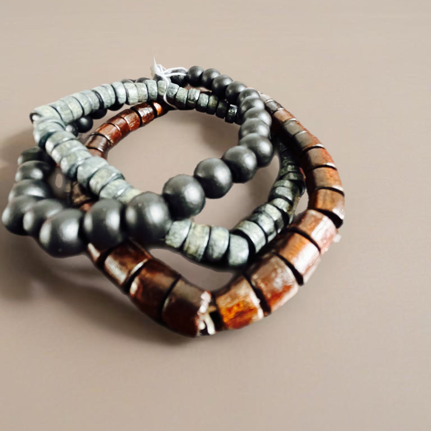 Pulseira de Homem Elástica com Contas Madeira