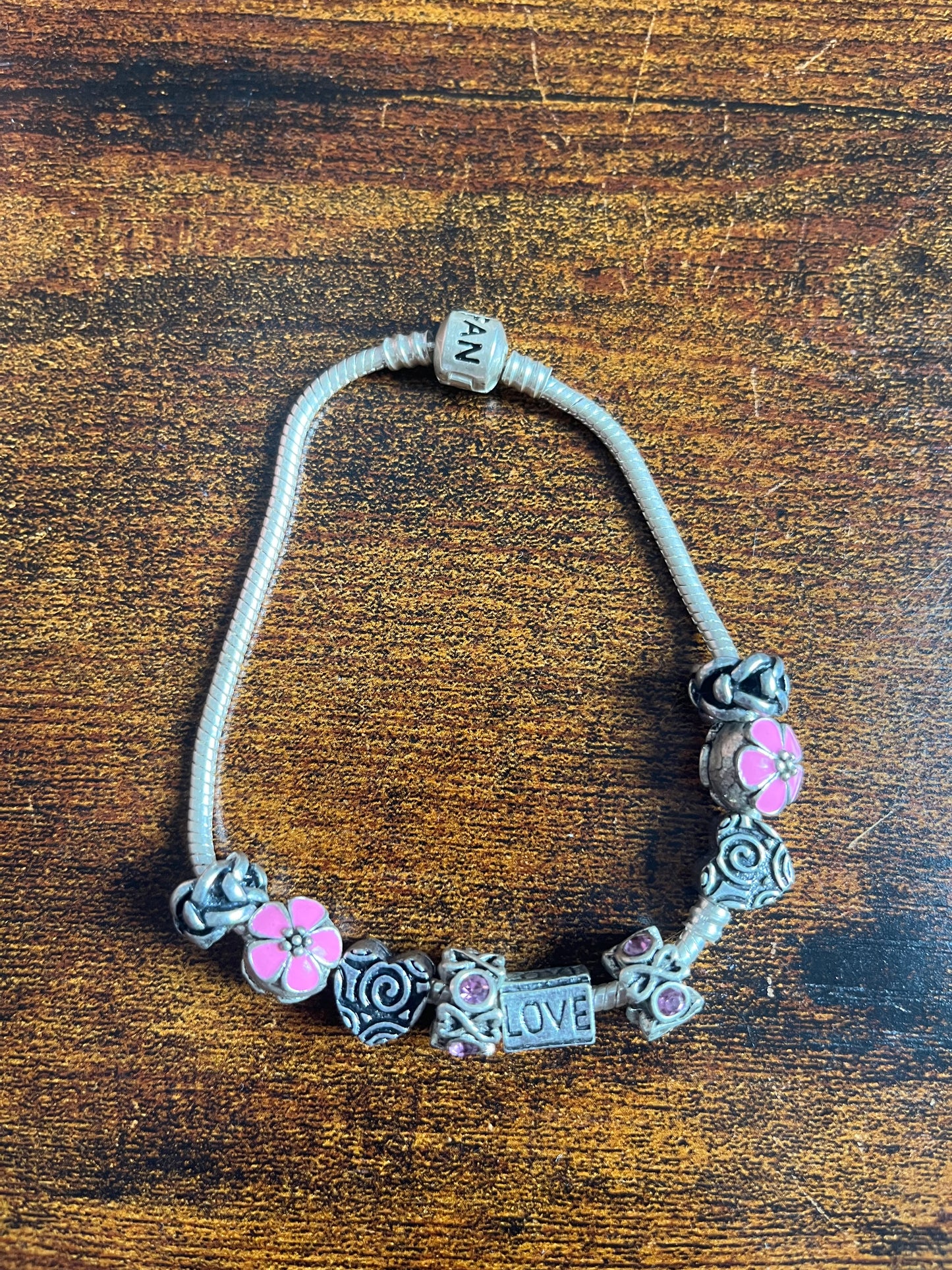 Pulseira de contas, Pandora envelhecida