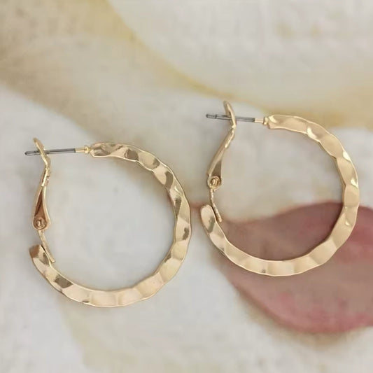 Argolas de Senhora em Ouro Laminado Marteladas