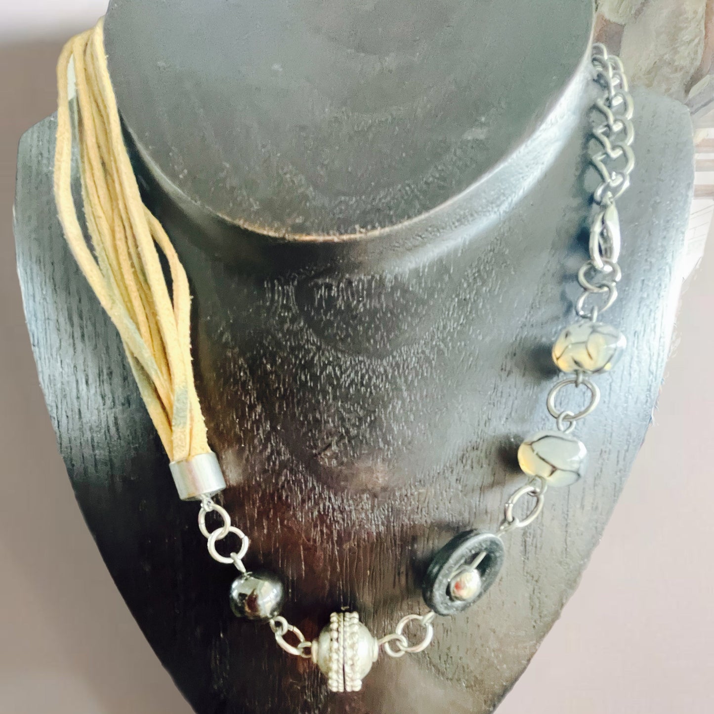 Colar de Senhora, Drasselia