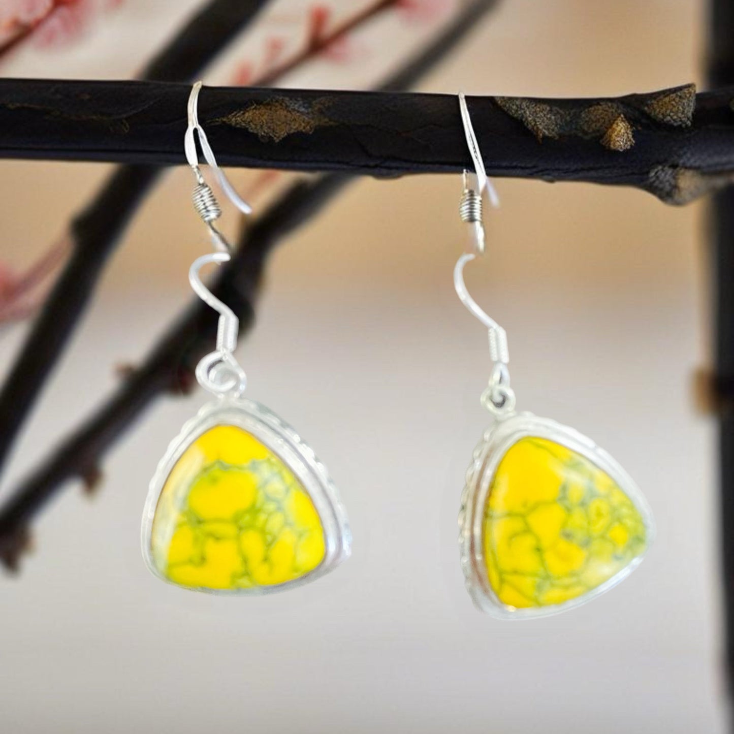 Brincos de Senhora em Prata com Pedra Turquesa Amarela