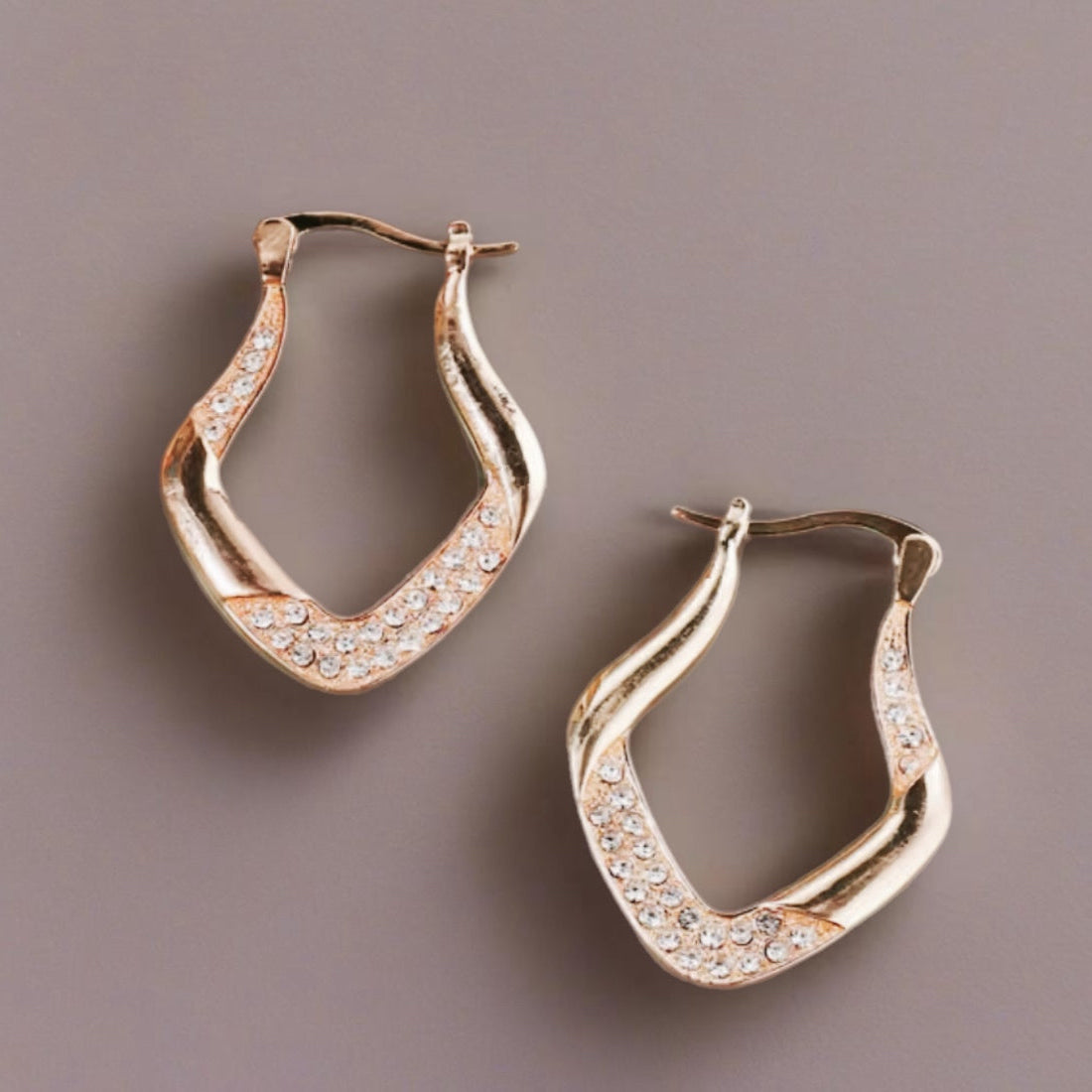 Argolas de Senhora em Ouro Laminado 18K com Zircão