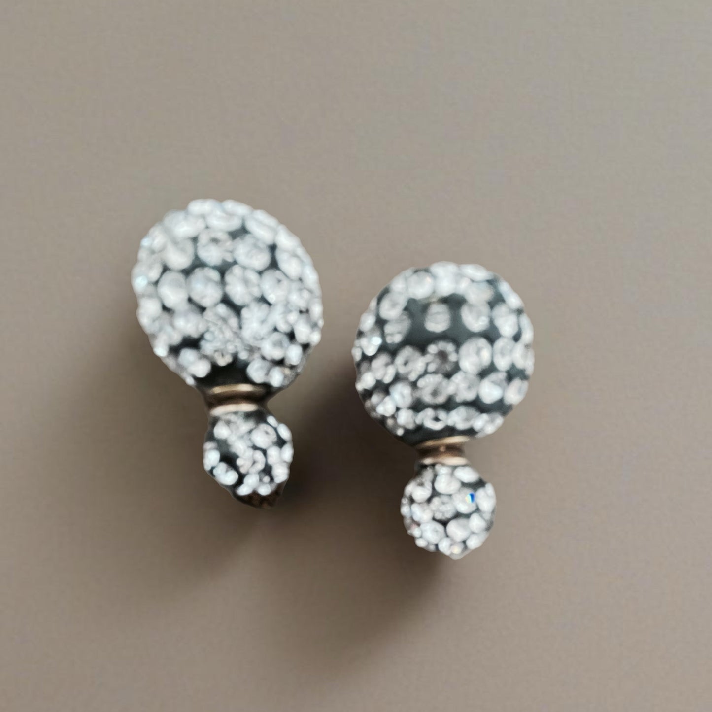 Brincos de Senhora em Fantasia, Bolas com Zircônias