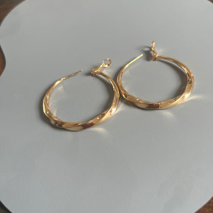 Argolas de Senhora em Ouro Laminado, Mobius