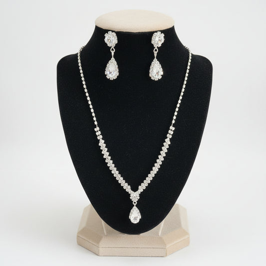Conjunto de Senhora em Fantasia, Cristais