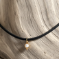 Collier fin pour femme en cuir avec pendentif pierre
