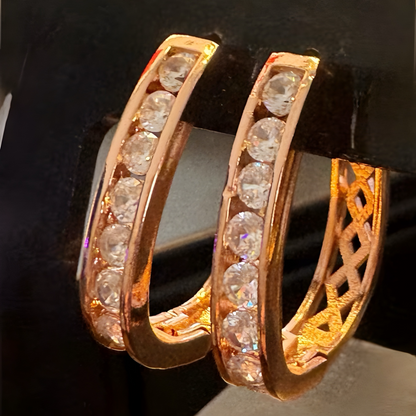 Argolas em Ouro Laminado Rosa 18K com Cristais
