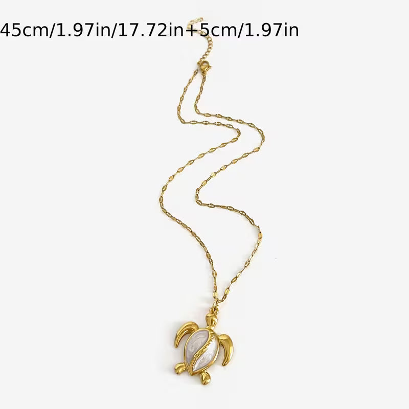 Colar Dourado com Tartaruga Marinha em Aço 316L Banhado a Ouro 18K | Mar e Vida