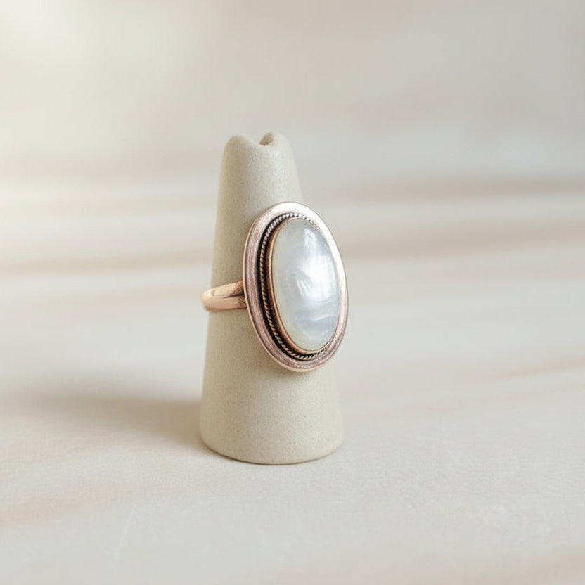 Anel de Senhora em Prata com Pedra Natural Lua Indiana T = 9.5