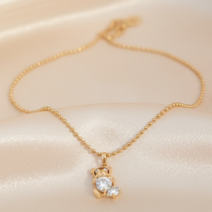 Colar Infantil Urso com Cristais – Banho de Ouro 14K Premium