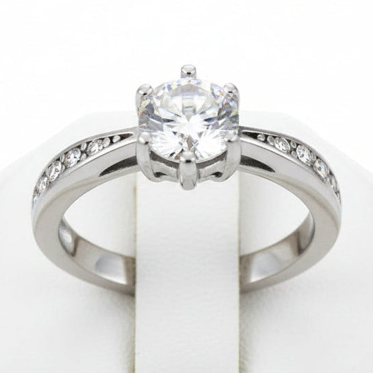 Anel Solitário Silver Sparkle – Elegância em Aço 316L