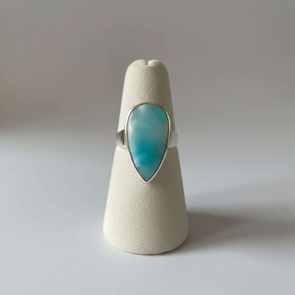 Anel de Senhora em Prata com Pedra Natural Larimar