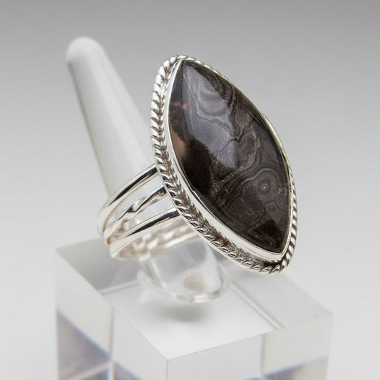 Anel de Prata 925 com Pedra Natural Shungite T:8,25