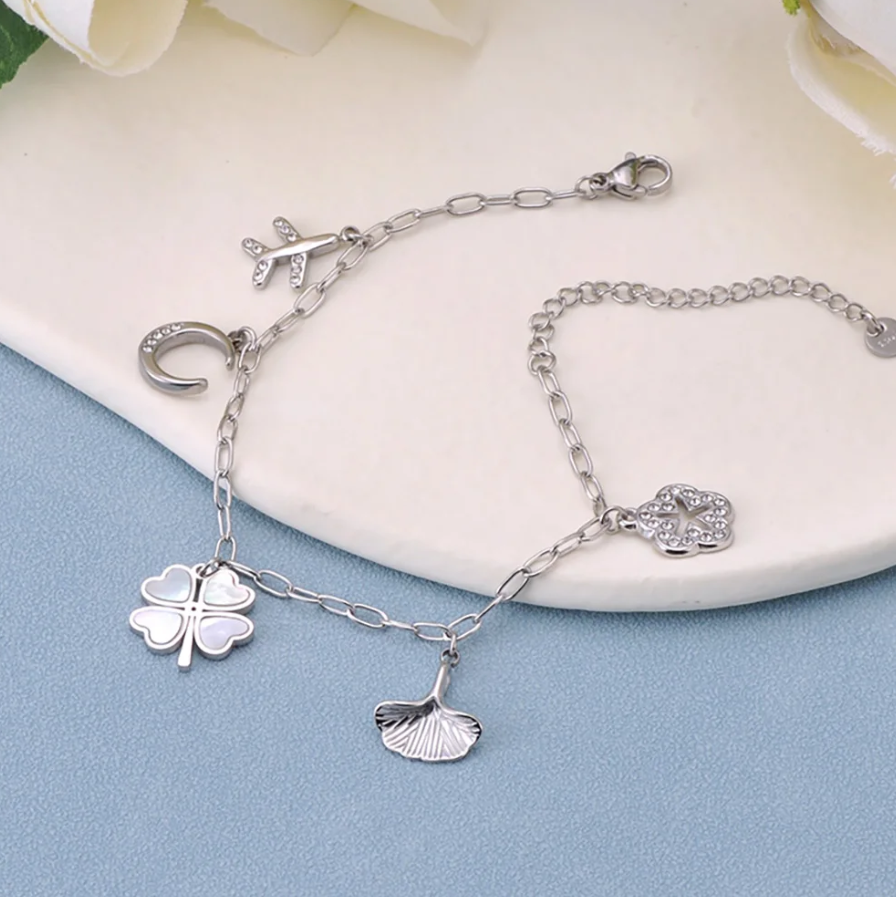 Pulseira Amuletos Silver Edition – Aço Inoxidável e Madrepérola