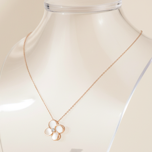 Colar "Flor de Madrepérola" em Ouro Rosa – Sofisticação Natural