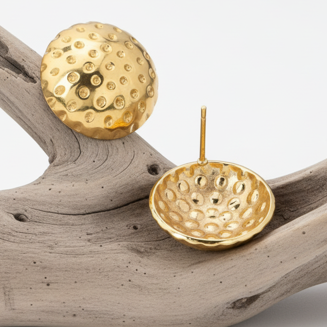 Brincos Dot Dome em Aço – Design Convexo com Textura