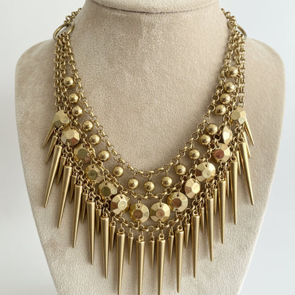 Collier fantaisie pour femme, Épines