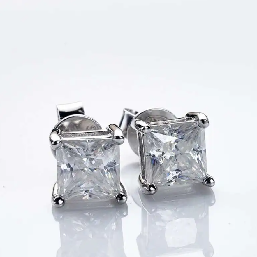 Brincos em Ouro Laminado Branco 18K com Zircônia