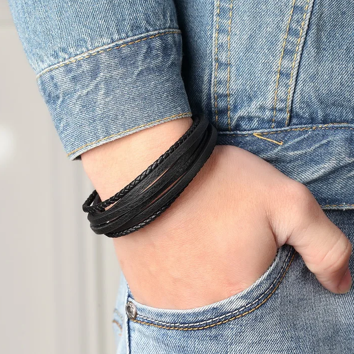 Pulseira de Homem em Couro Genuíno Multicamadas Fivela em Aco 316L, Preto