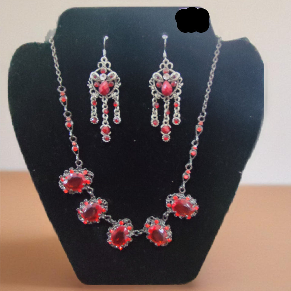 Conjunto de Senhora em Prata, Pedras Vermelhas