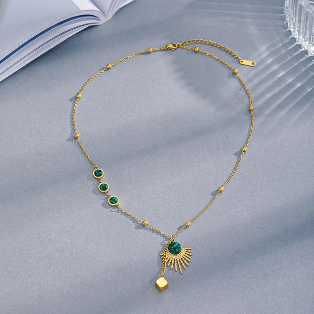 Colar de Senhora em Aço Inoxidável , Leque Embutido com Pedra Malaquita