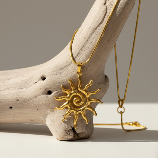 Colar Sol Espiral em Aço Inoxidável Dourado 18K - Mar e Vida