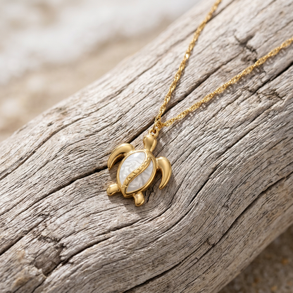 Colar Dourado com Tartaruga Marinha em Aço 316L Banhado a Ouro 18K | Mar e Vida