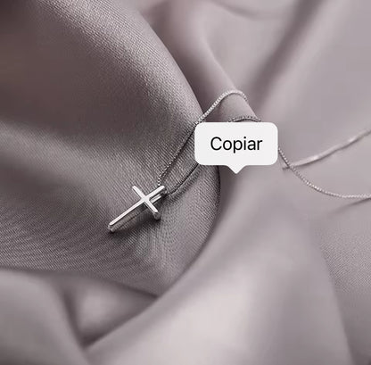 Colar com Pingente Cruz em Cobre, cor Prata