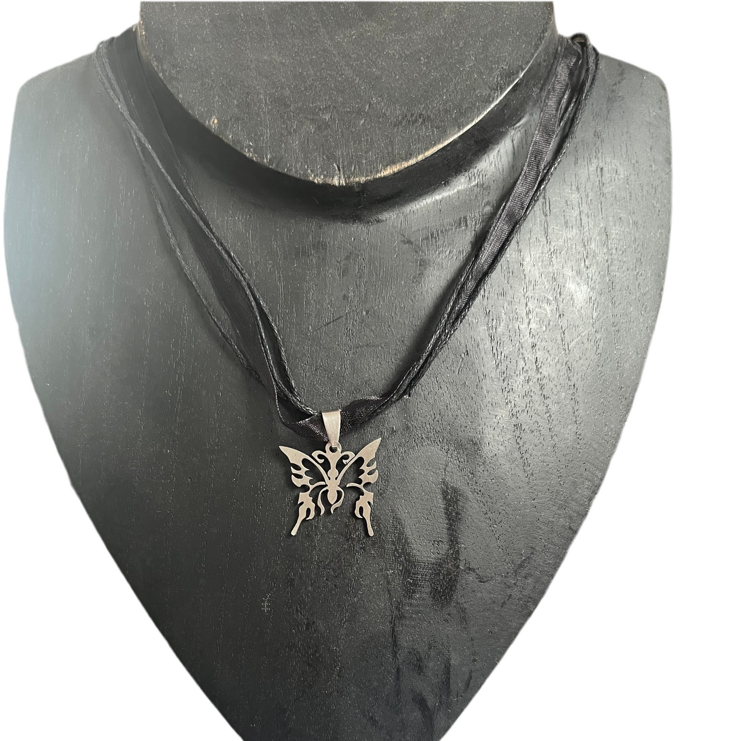 Gargantilha de Senhora com Pendente Borboleta em Aço Inoxidável